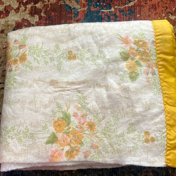 Vintage Wool Blanket Satin Trim Floral Mustard Yellow Botanical Wildflowers Boho - Picture 2 of 11